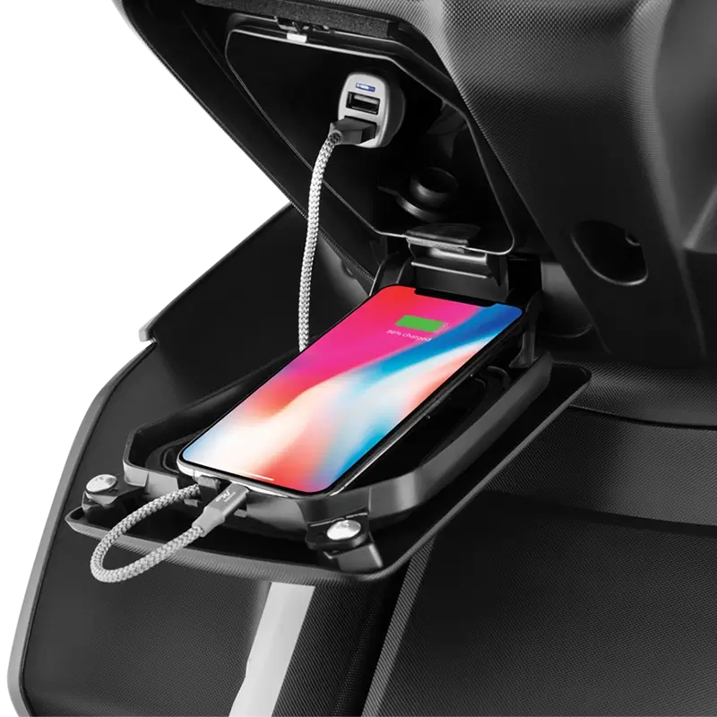 front_pocket_with_power_socket